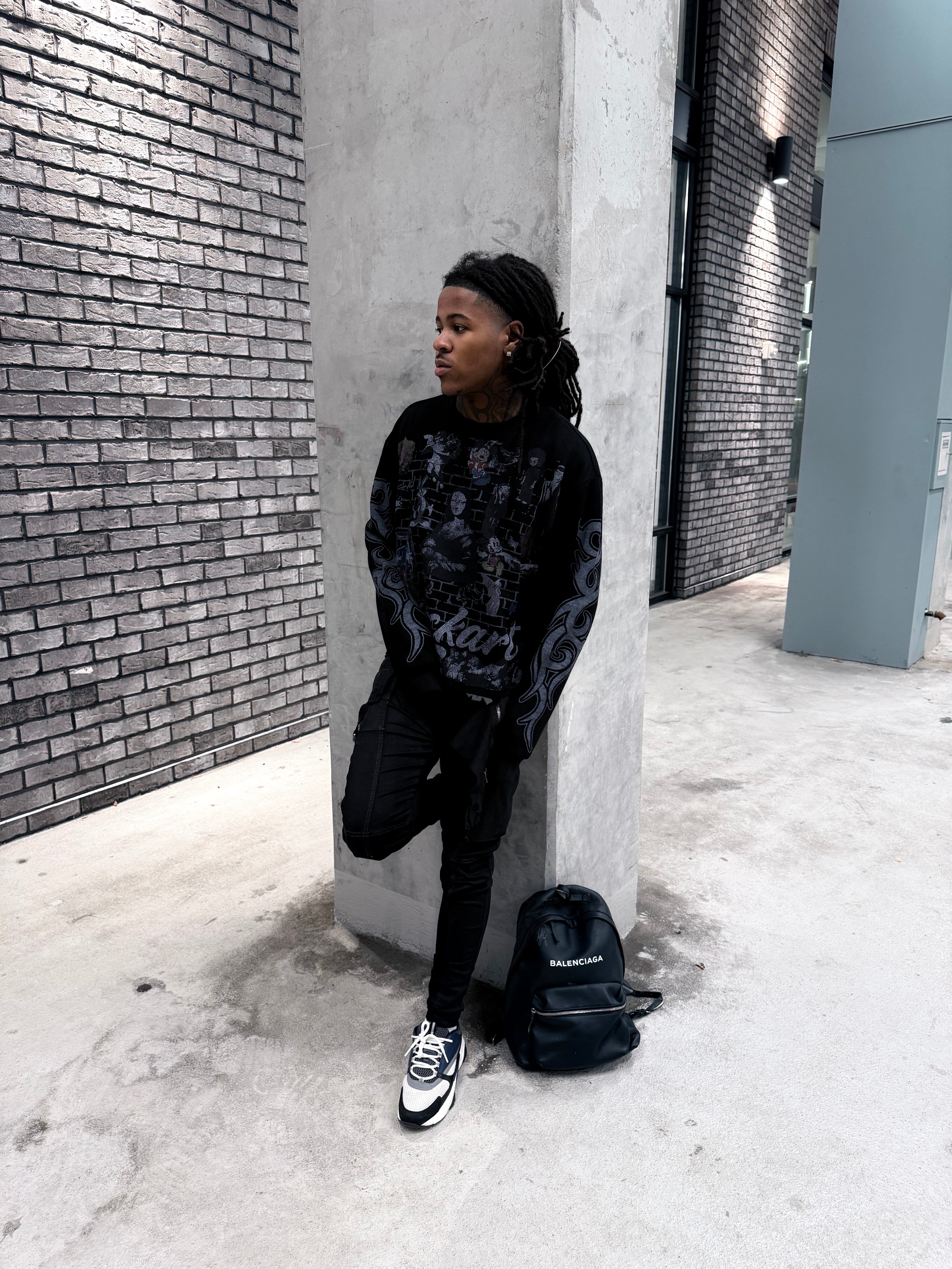 Black “Art On Display” Thermal